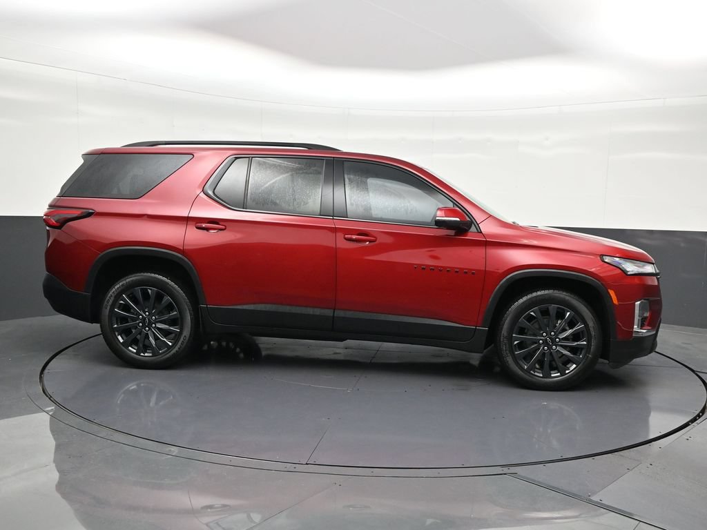 Used 2023 Chevrolet Traverse RS FWD image 7