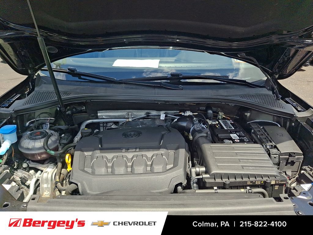 Used 2022 Volkswagen Tiguan SE AWD/4WD image 31
