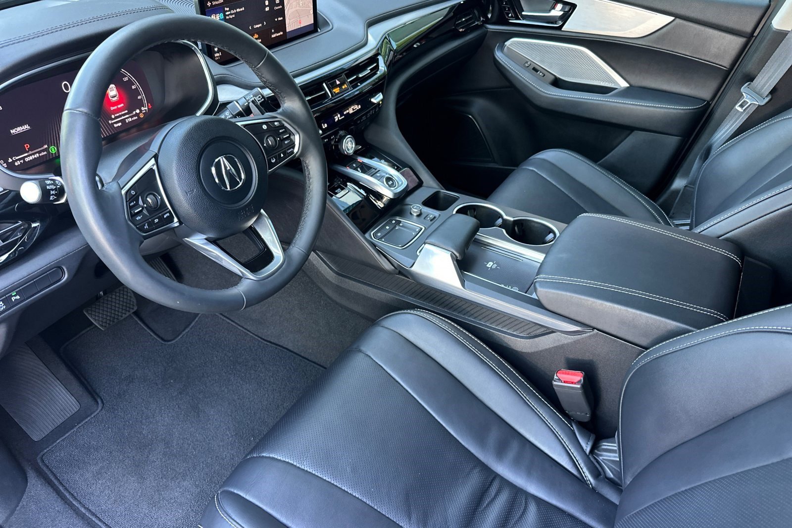 Used 2024 Acura MDX SH-AWD w/ Technology Package image 11