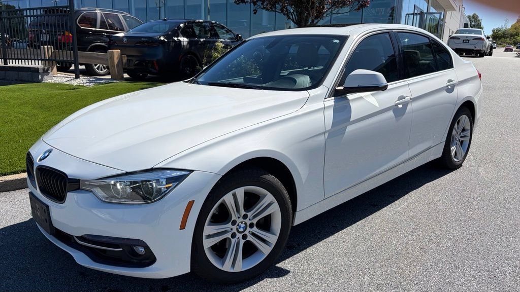 Used 2018 BMW 330i xDrive Sedan AWD/4WD image 1