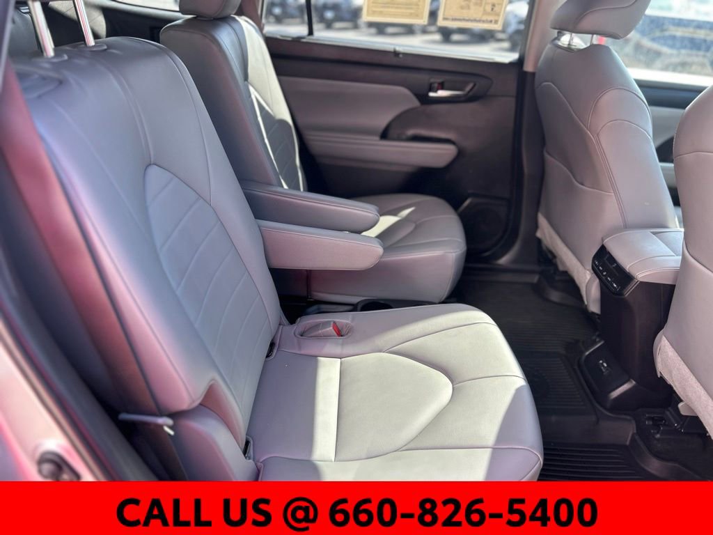 Used 2022 Toyota Highlander XLE image 10