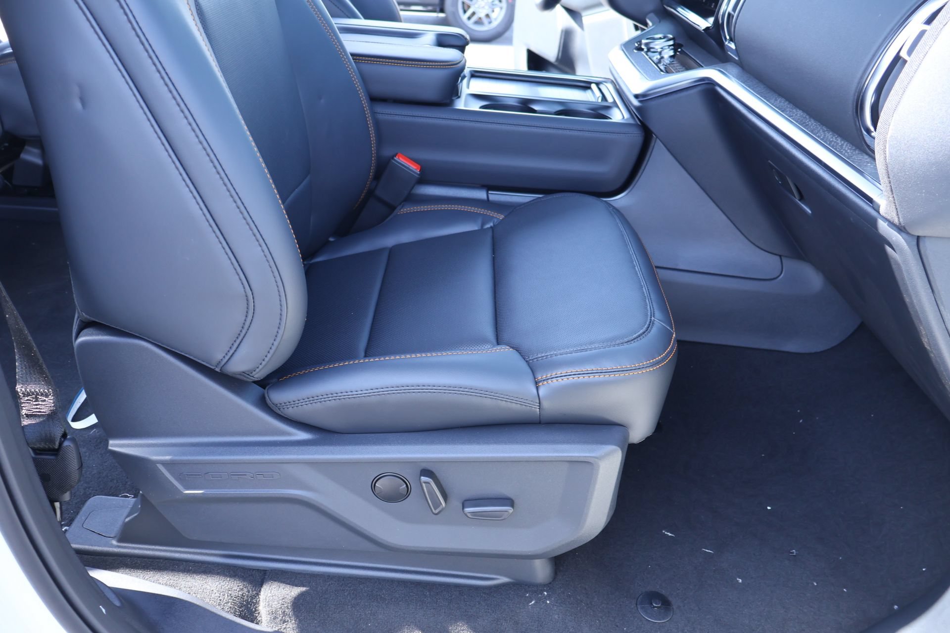 New 2027 Ford Expedition Tremor w/ Driver's Package AWD/4WD image 16