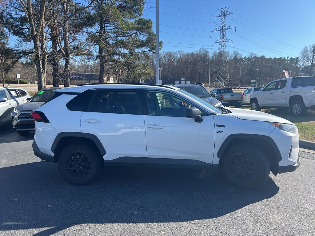 Used 2019 Toyota RAV4 LE image 8