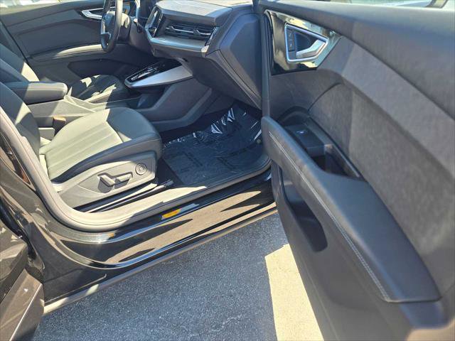Used 2023 Audi Q4 e-tron Premium Plus w/ Premium Plus image 11