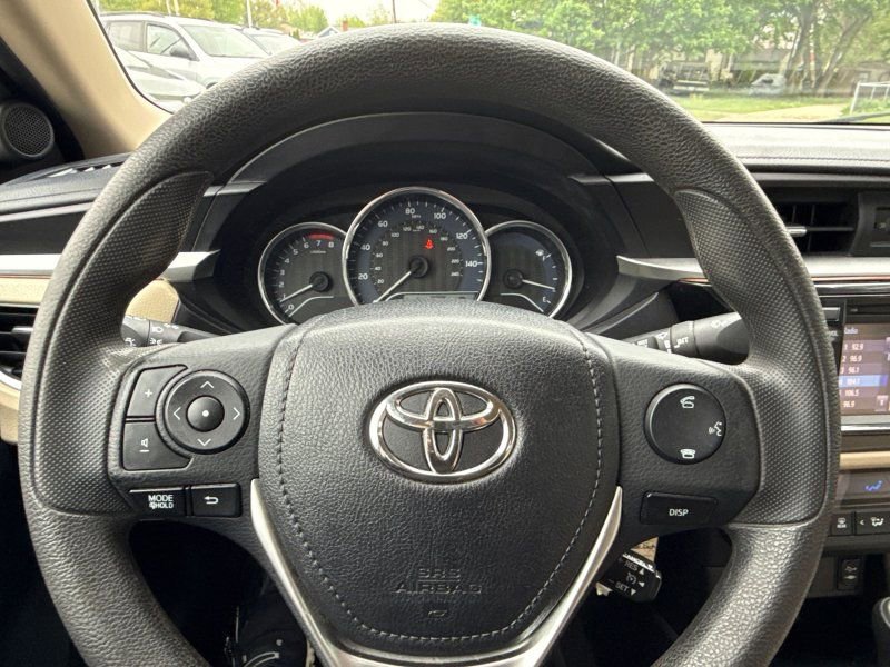 Used 2014 Toyota Corolla LE FWD image 22
