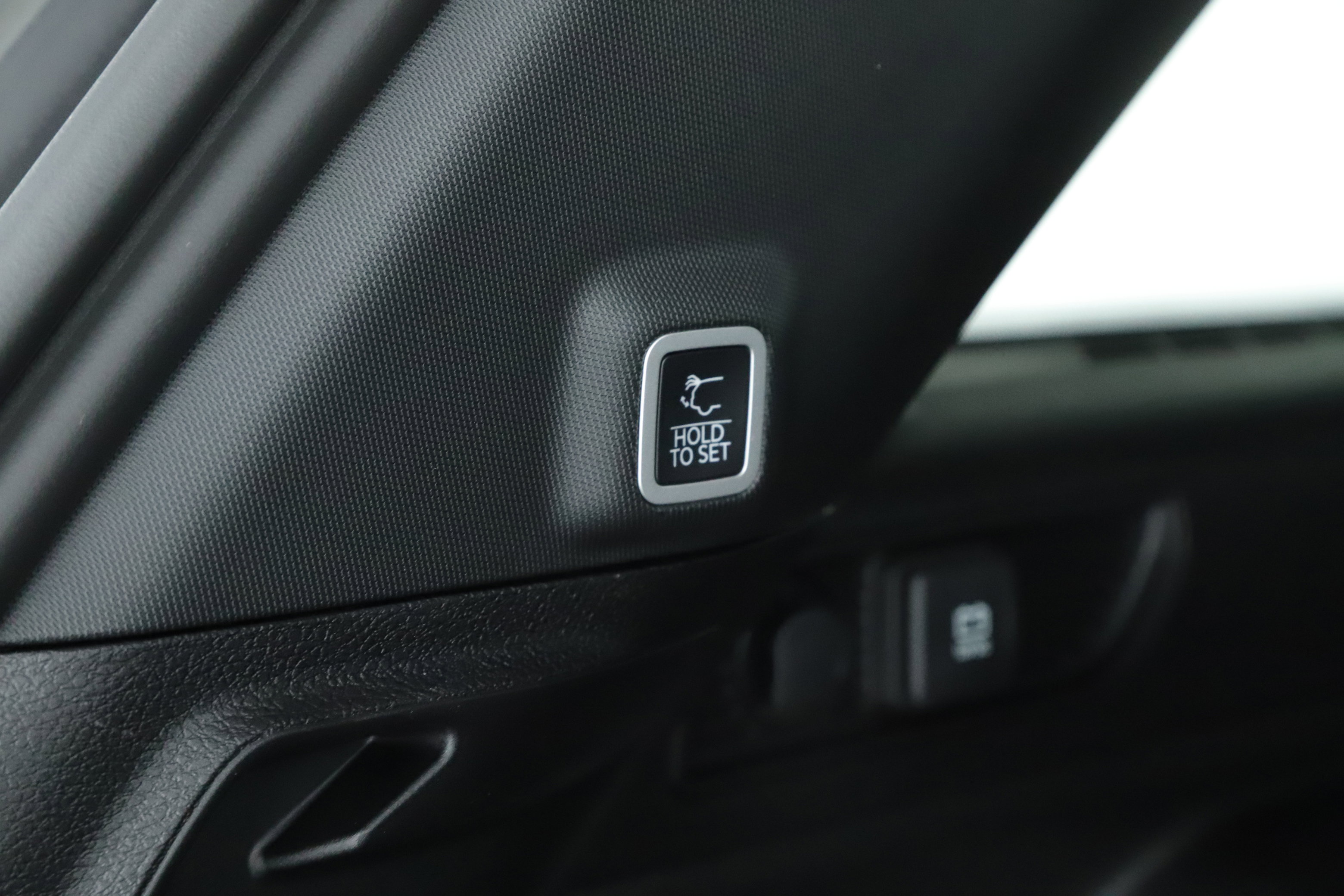 New 2025 Jeep Grand Cherokee Limited image 18