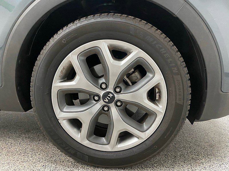 Used 2019 Kia Sorento EX image 52