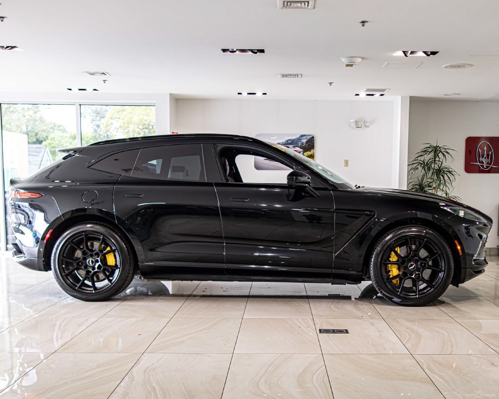 Used 2021 Aston Martin DBX AWD/4WD image 9
