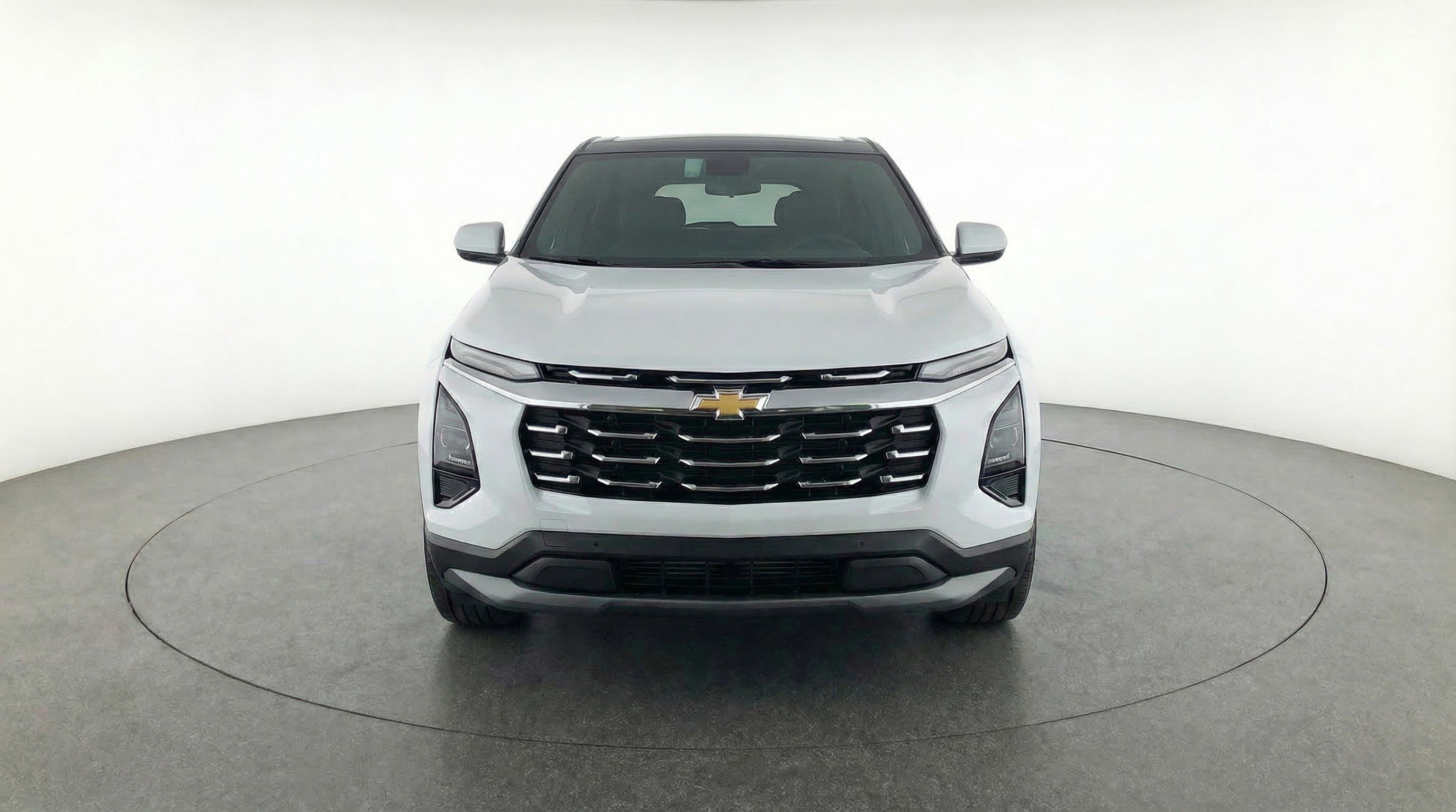 Used 2025 Chevrolet Equinox LT FWD image 2