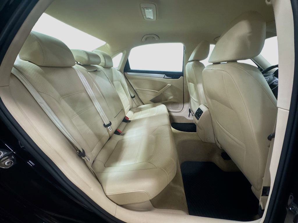 Used 2013 Volkswagen Passat 2.5 SE image 30