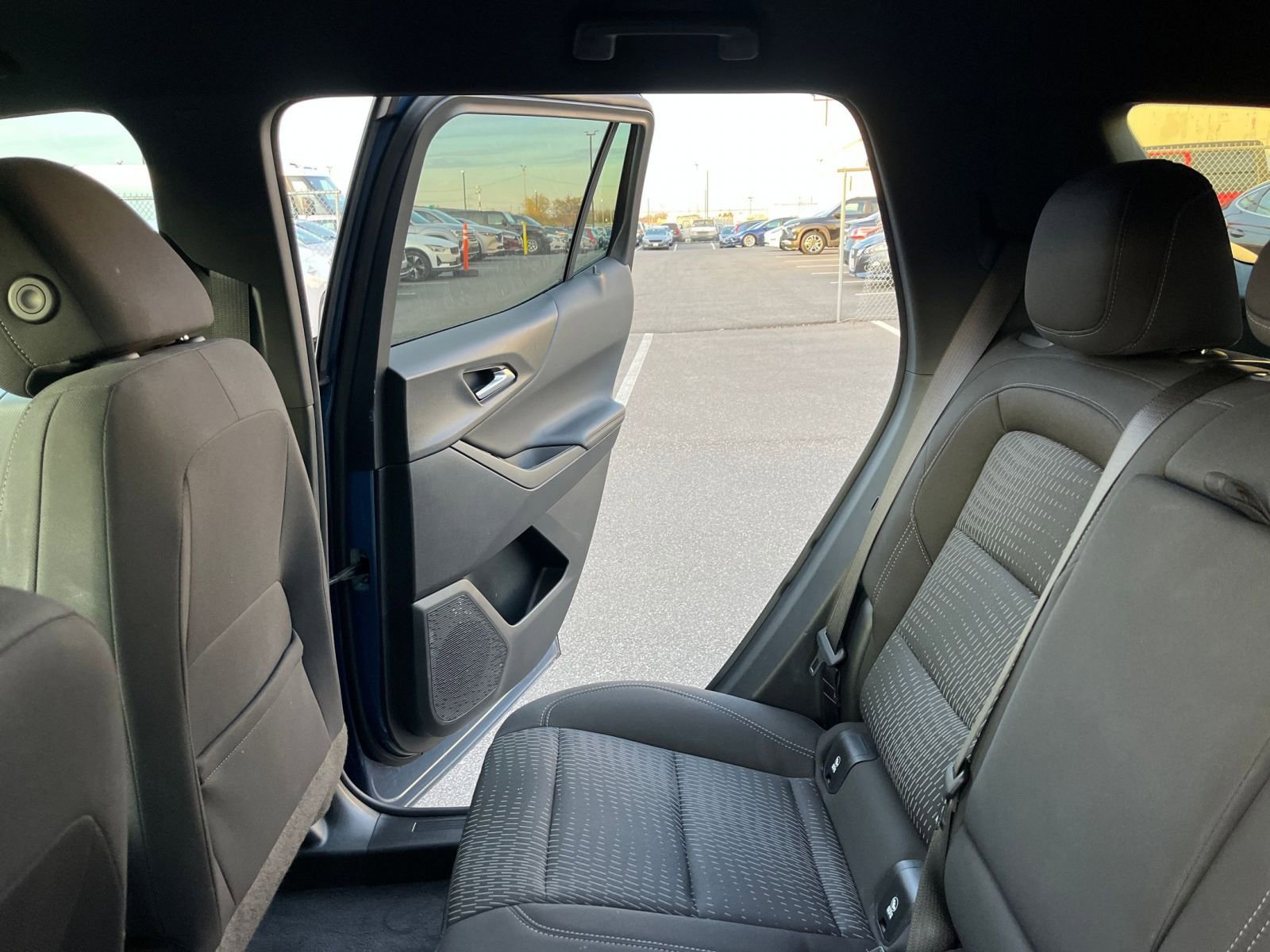 Used 2025 Chevrolet Equinox LT image 38