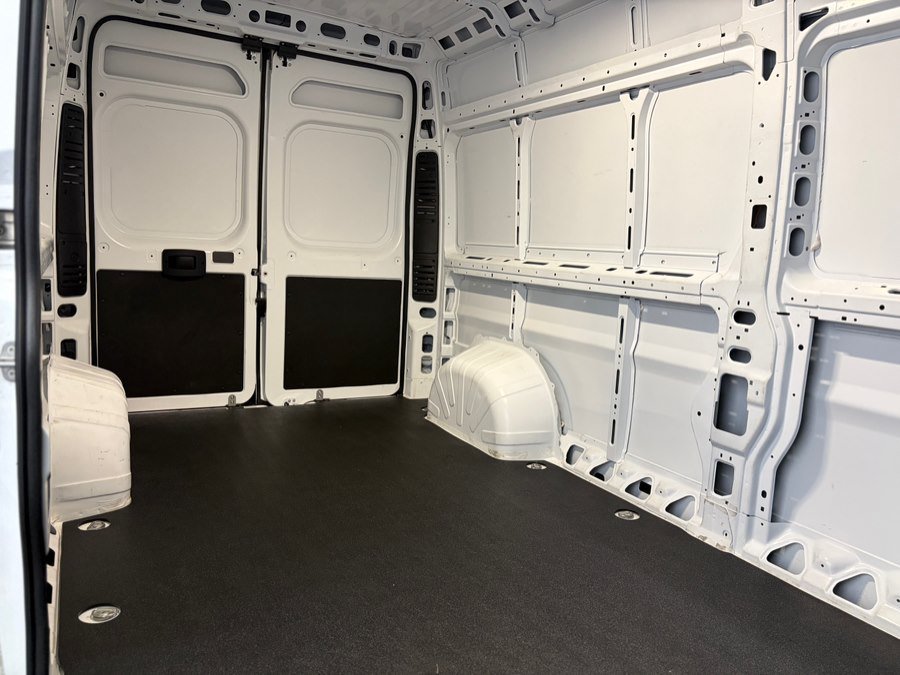Used 2025 RAM ProMaster 2500 w/ Convenience Group FWD image 17