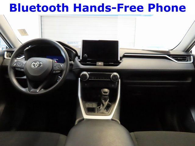 Used 2023 Toyota RAV4 LE image 7