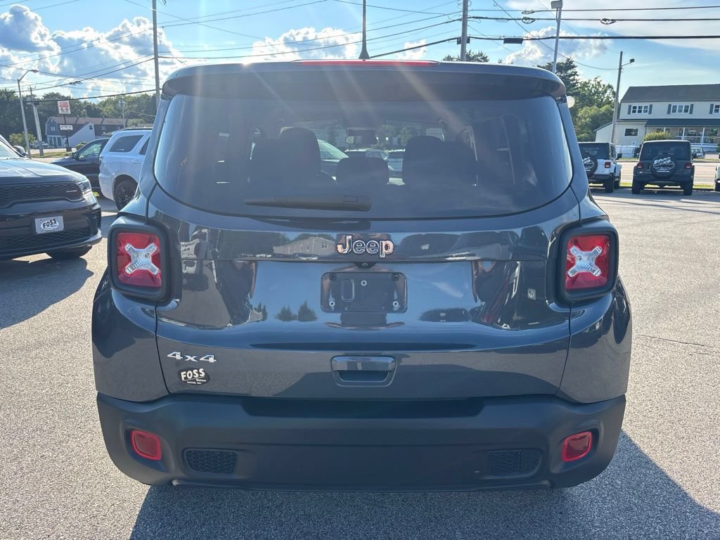 Certified 2023 Jeep Renegade Latitude AWD/4WD image 4