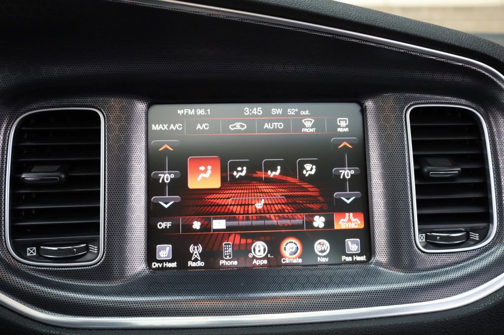 Used 2016 Dodge Charger SXT w/ Navigation & Travel Group image 38