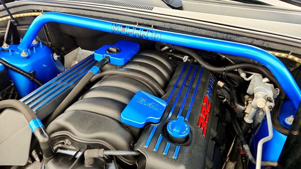 Used 2018 Dodge Durango SRT w/ Technology Group AWD/4WD image 38