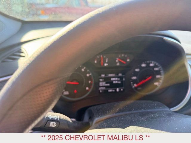 Used 2025 Chevrolet Malibu LS image 14