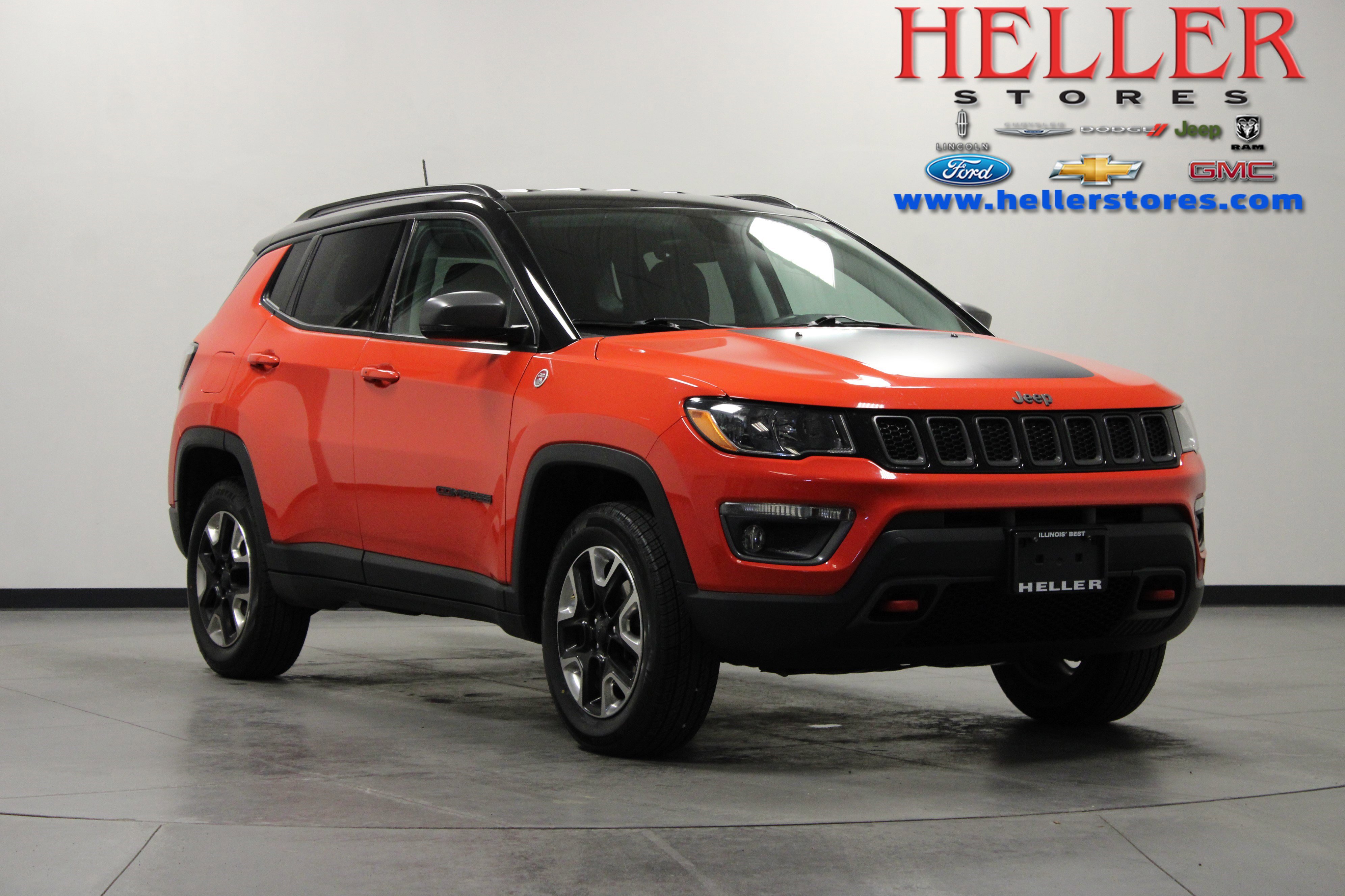 Used 2017 Jeep Compass Trailhawk w/ Leather Interior Group AWD/4WD image 1