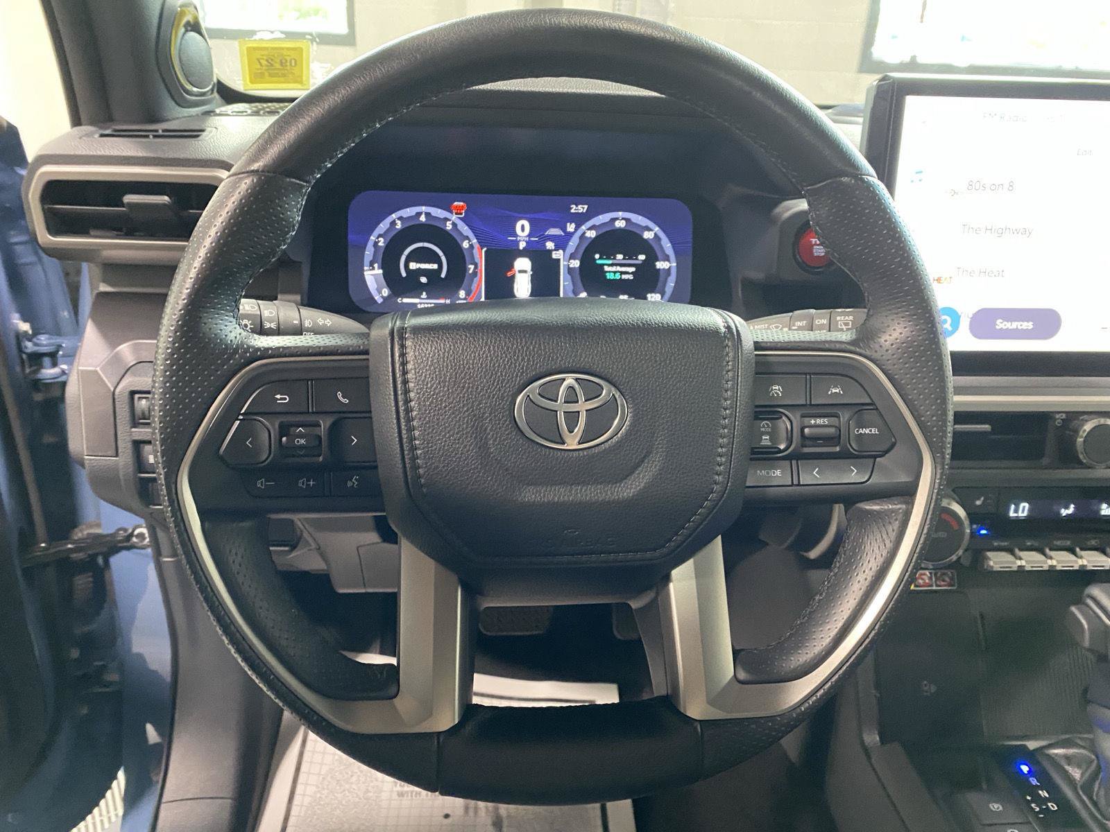 Certified 2025 Toyota 4Runner TRD Off-Road Premium AWD/4WD image 24