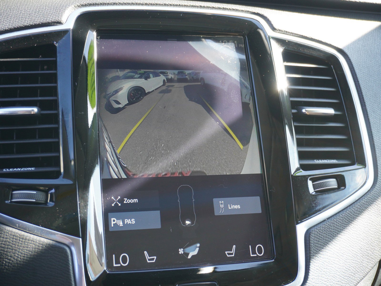 Used 2016 Volvo XC90 T6 Momentum image 28