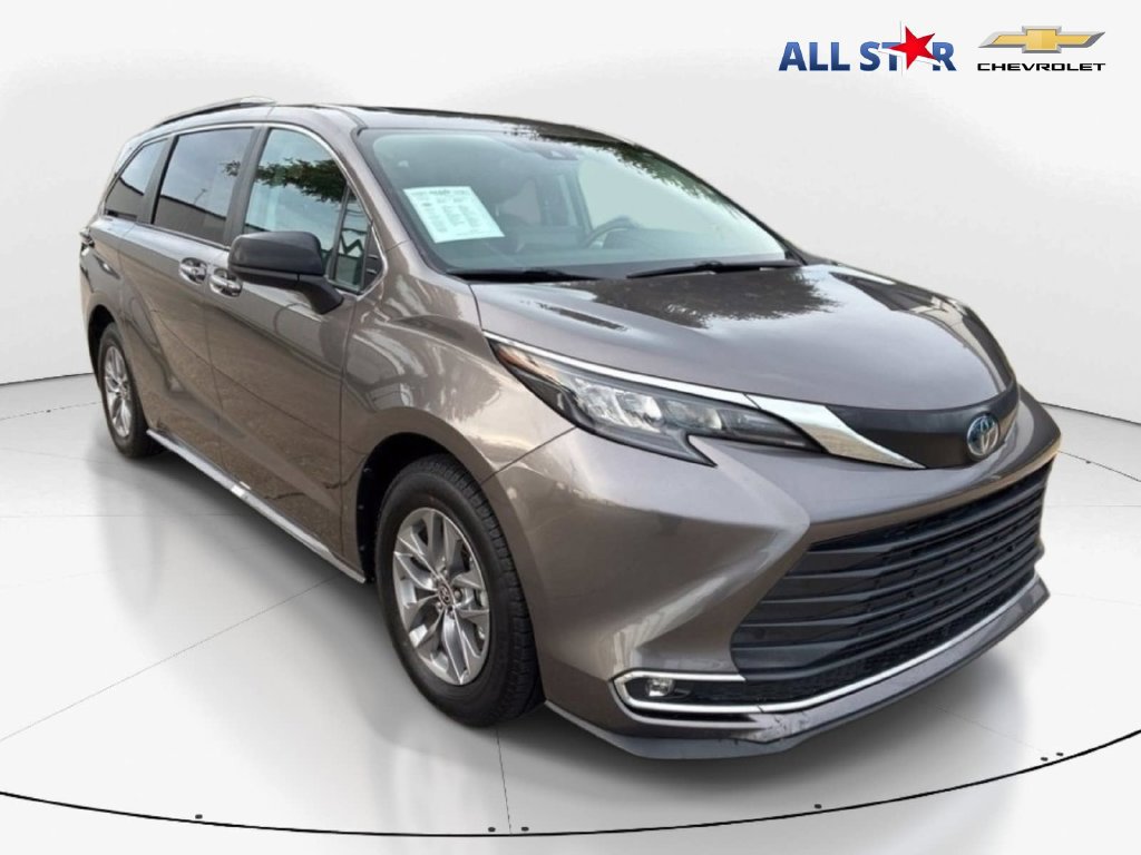 Used 2024 Toyota Sienna XLE