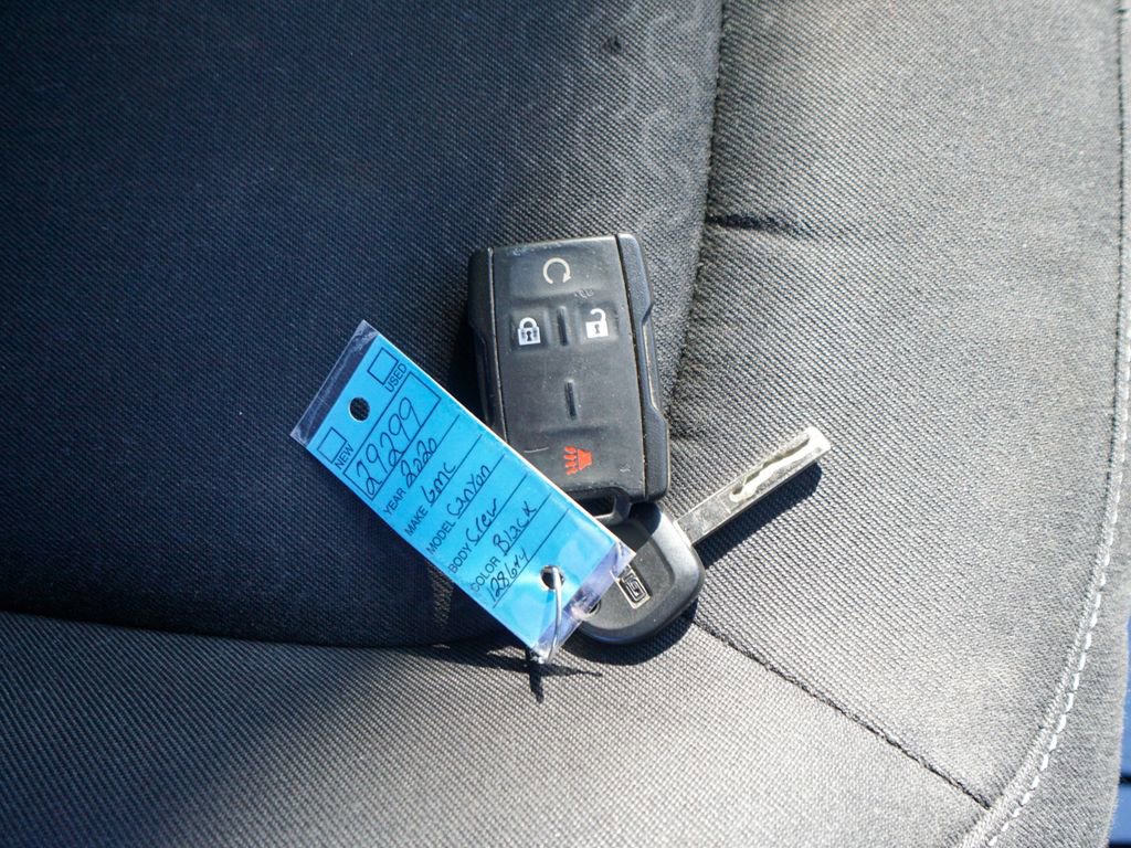 Used 2020 GMC Canyon SLE w/ Elevation Edition image 27