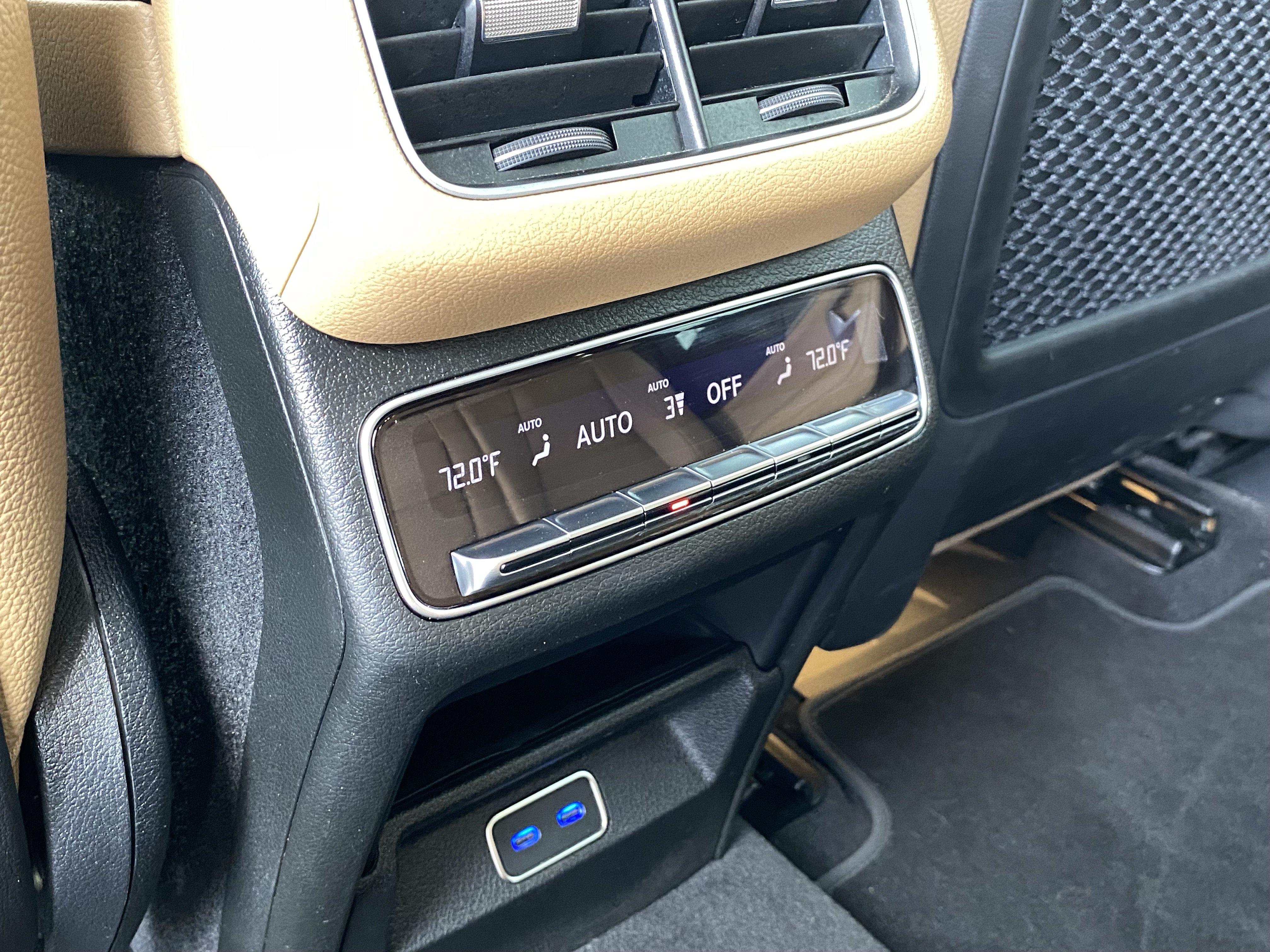 Used 2024 Mercedes-Benz GLS 450 4MATIC image 18