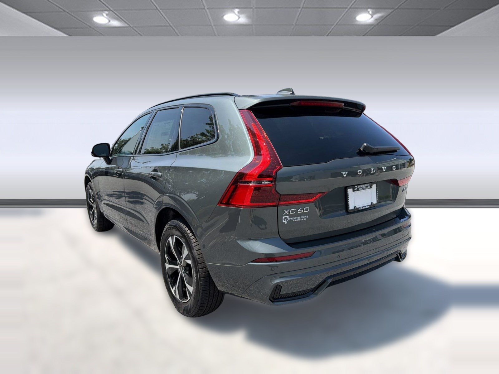 New 2026 Volvo XC60 B5 Core w/ Climate Package PRO AWD/4WD image 3