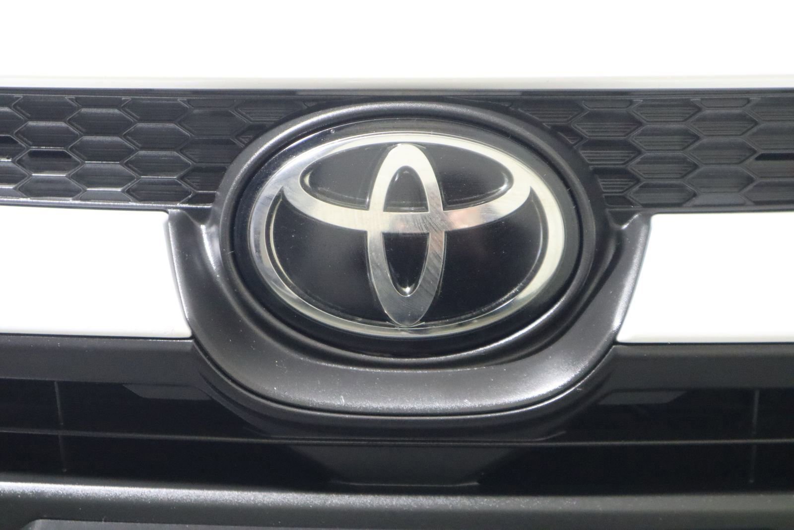 Used 2023 Toyota Corolla LE image 21