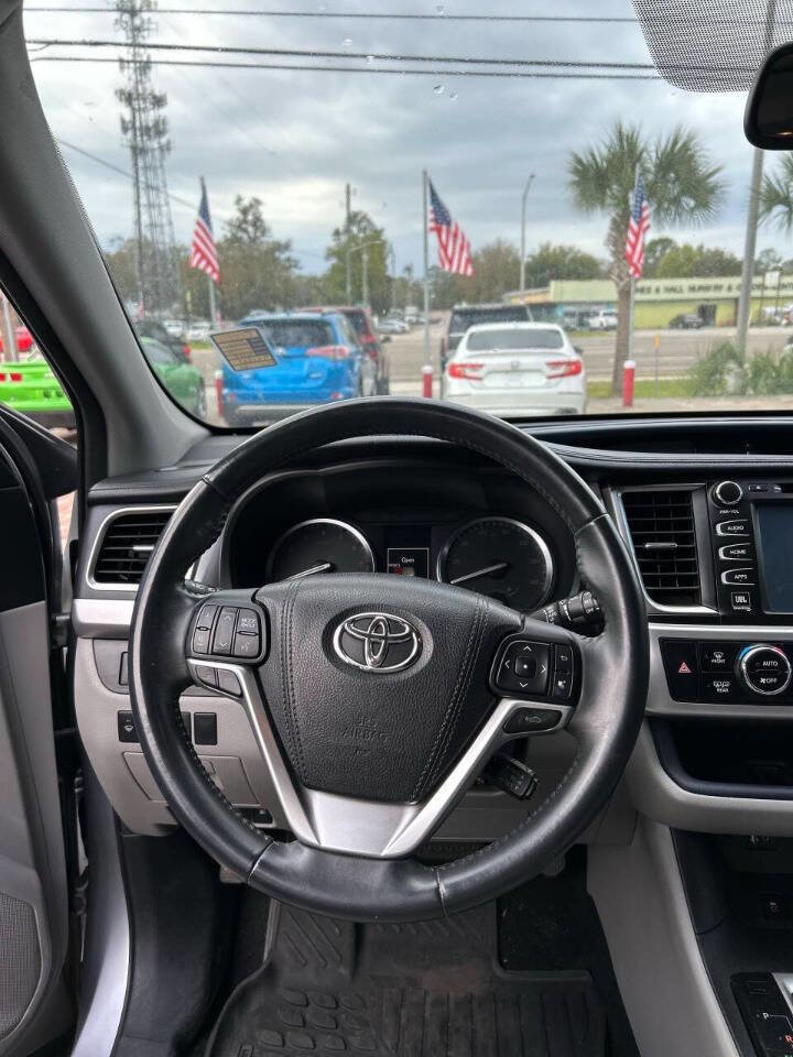 Used 2016 Toyota Highlander Limited image 17