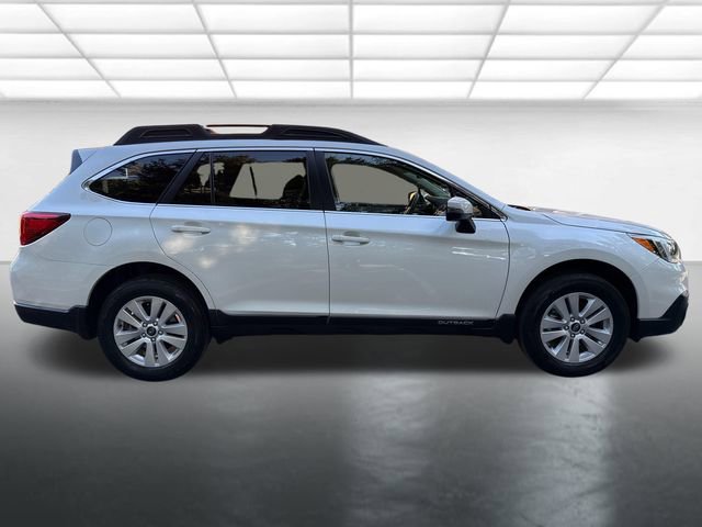 Used 2017 Subaru Outback 2.5i Premium AWD/4WD image 7