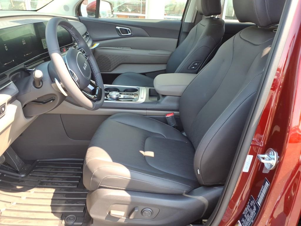 New 2026 Kia Carnival EX image 14