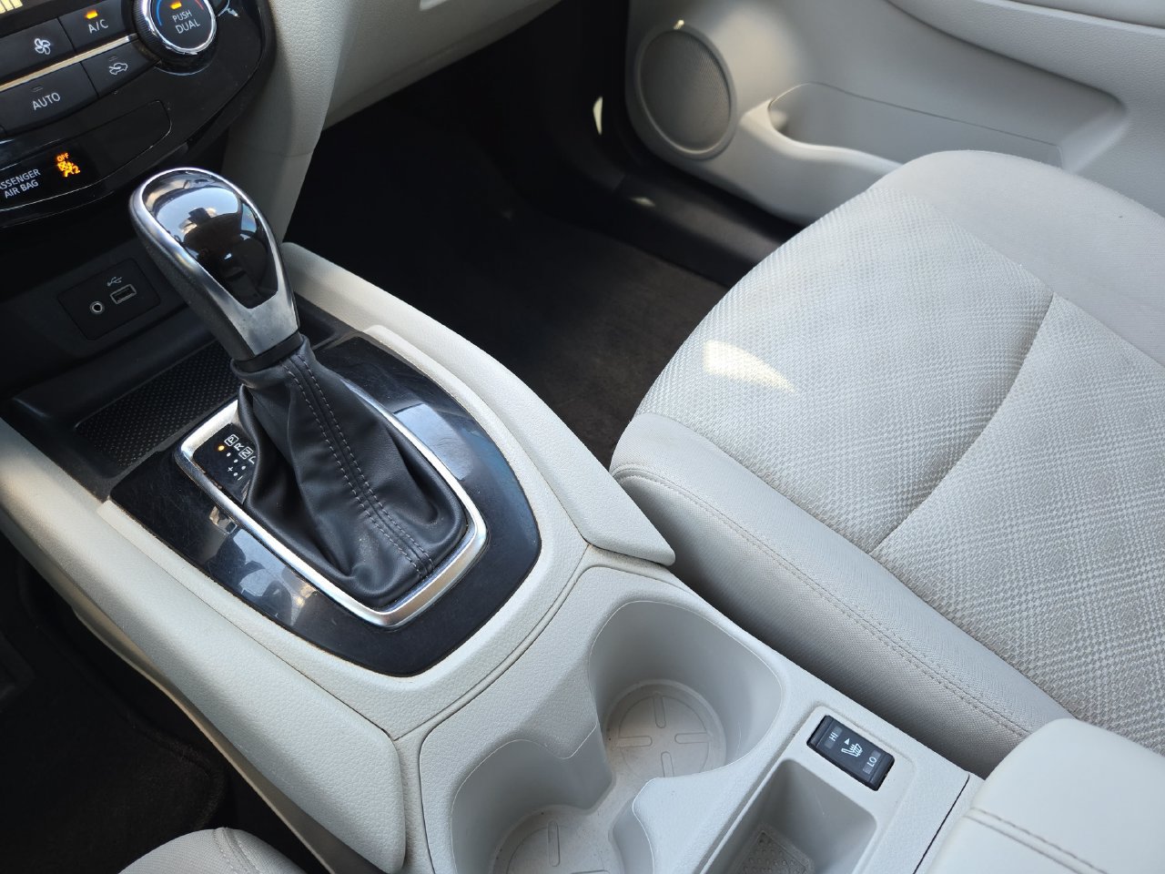 Used 2021 Nissan Rogue Sport SV FWD image 24