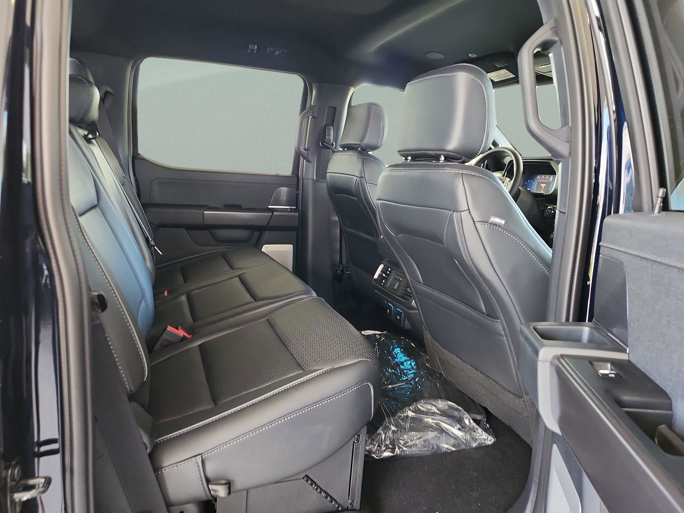 New 2025 Ford F150 Lariat w/ Equipment Group 502A High image 16