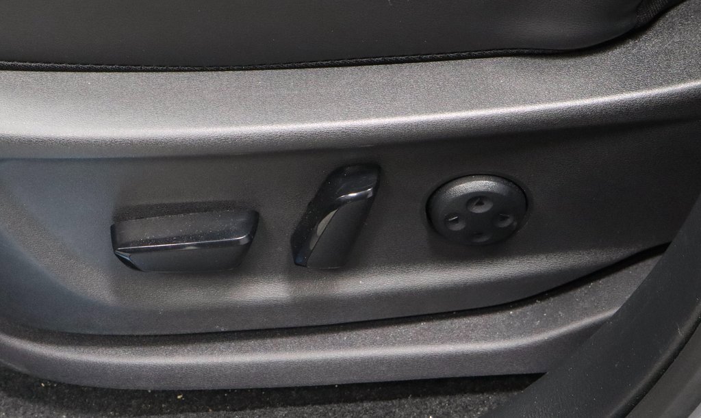 Certified 2024 Nissan Ariya AWD image 25