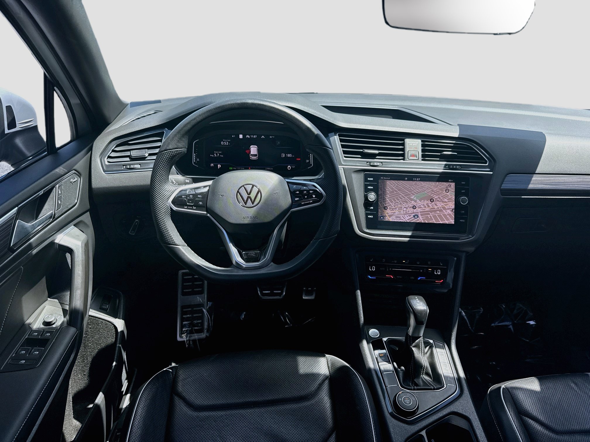 Used 2022 Volkswagen Tiguan SEL R-Line AWD/4WD image 21