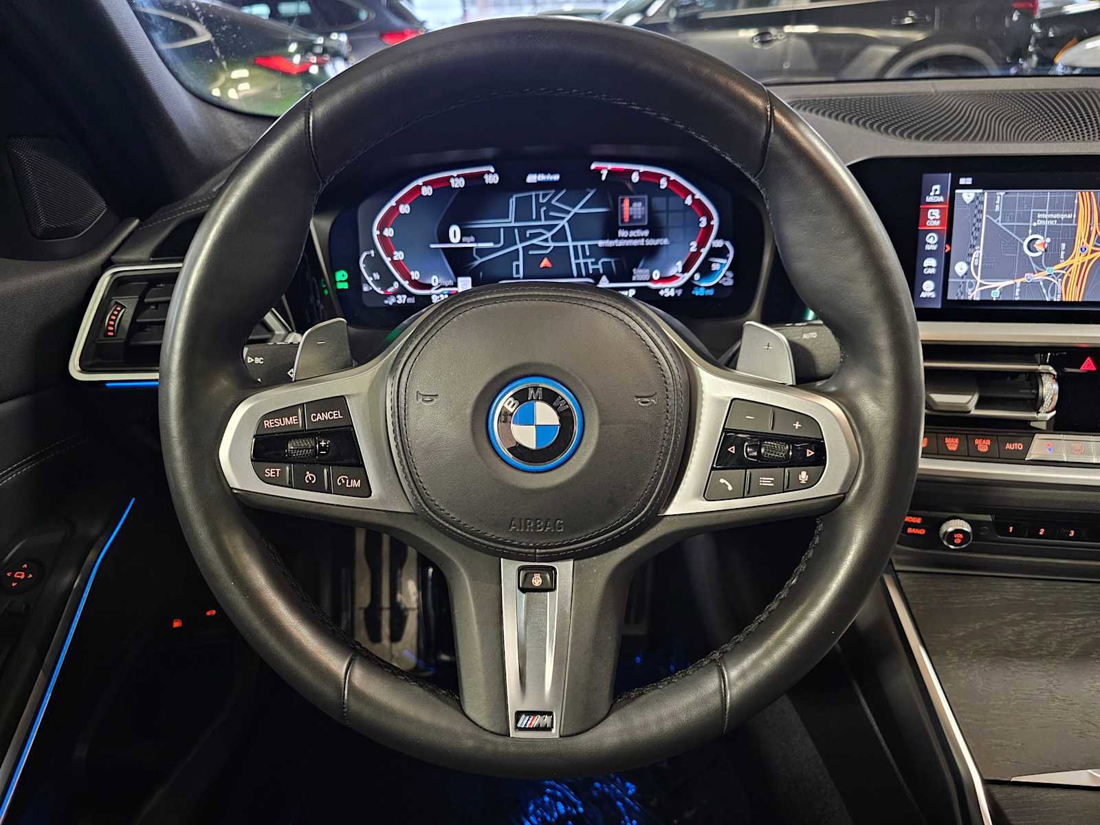 Used 2022 BMW 330e xDrive w/ M Sport Package AWD/4WD image 11