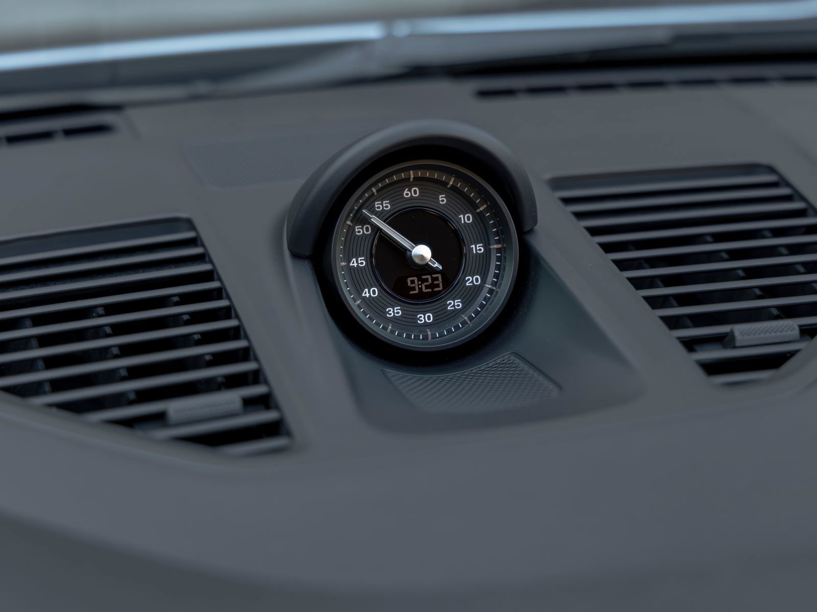 Used 2025 Porsche 911 Carrera T image 33