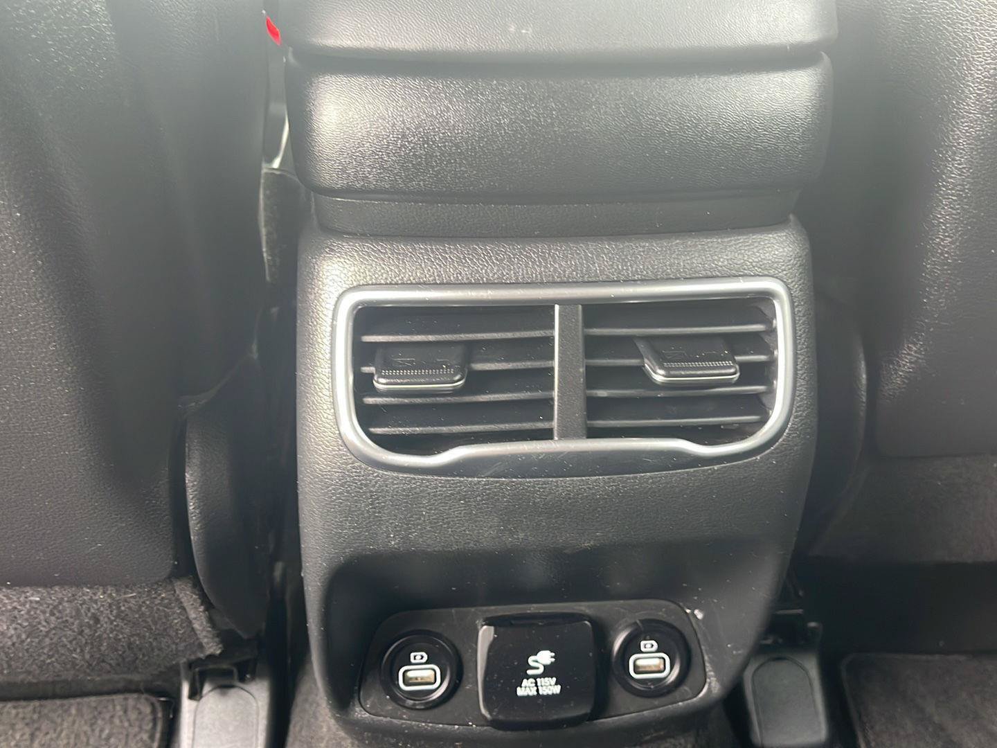 Used 2021 Hyundai Santa Fe Limited AWD/4WD image 15