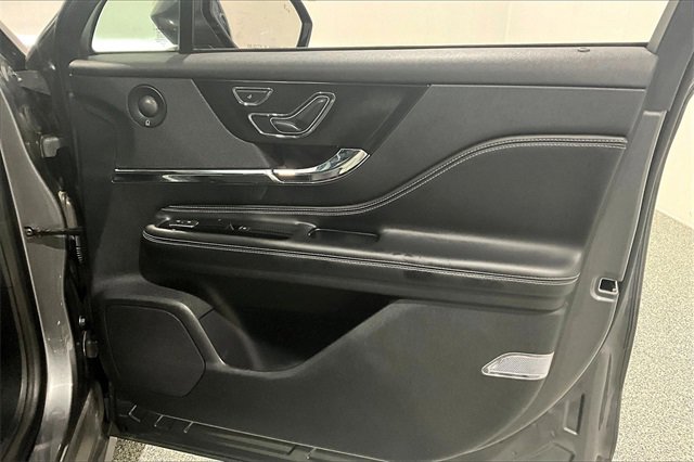 Used 2021 Lincoln Corsair Reserve w/ Equipment Group 201A image 30