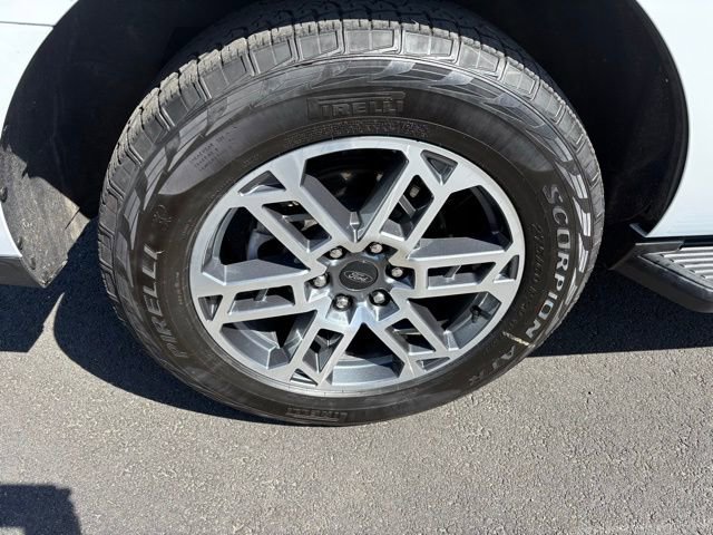 Used 2025 Ford Expedition Active image 10