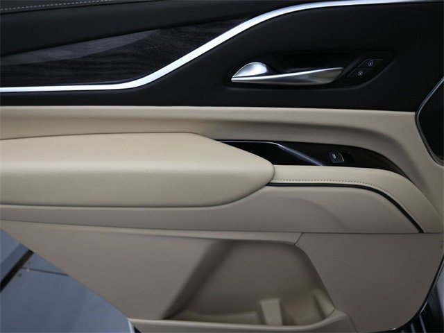 Used 2023 Cadillac Escalade Premium Luxury image 19