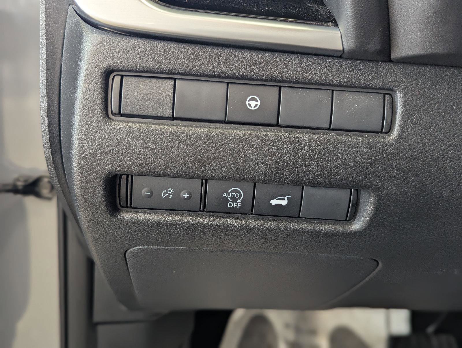 Certified 2025 Nissan Rogue SV AWD/4WD image 35