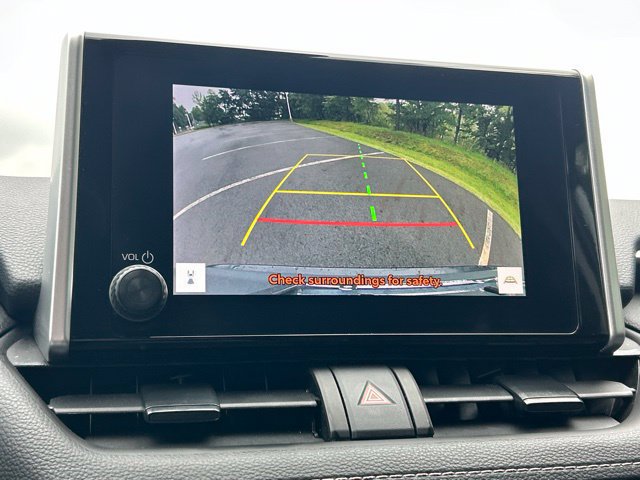 Used 2025 Toyota RAV4 XLE AWD/4WD image 70
