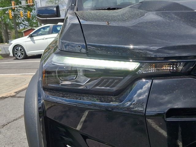 Used 2023 Chevrolet Colorado ZR2 w/ ZR2 Convenience Package III AWD/4WD image 11