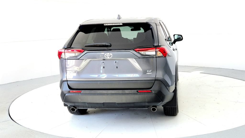 Used 2023 Toyota RAV4 LE AWD/4WD image 5