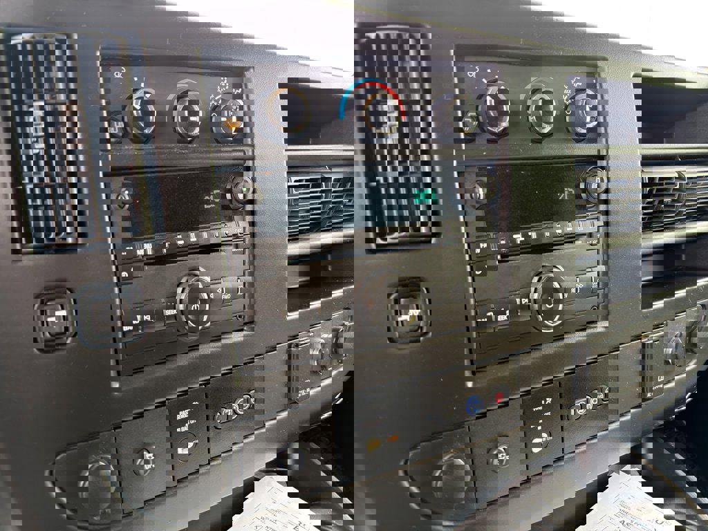 Used 2017 Chevrolet Express 3500 LT w/ LT Preferred Equipment Group image 15