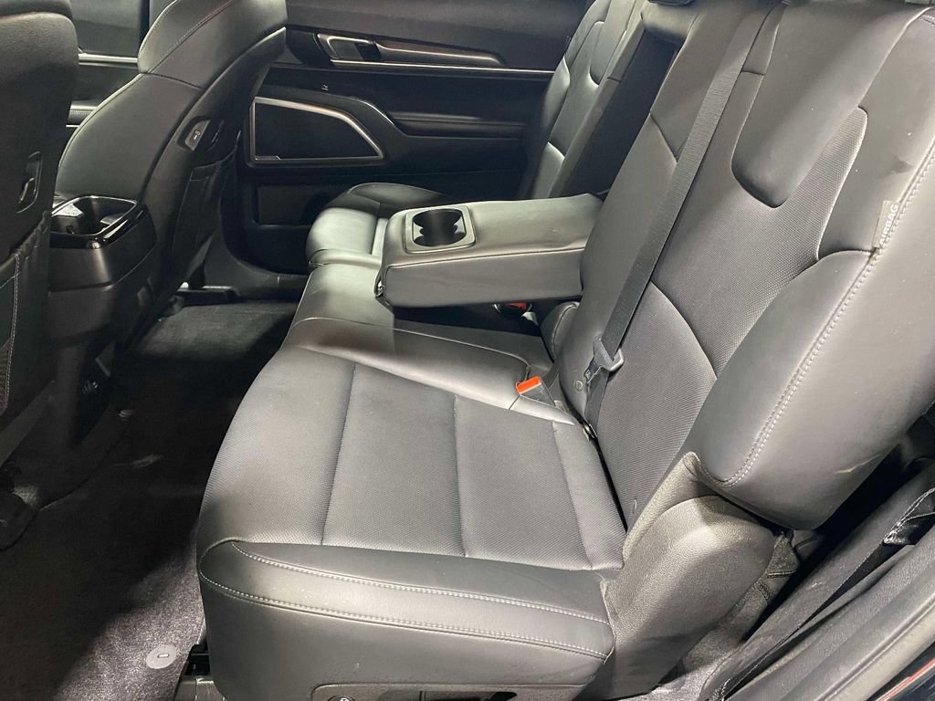 Used 2024 Kia Telluride LX AWD/4WD image 13