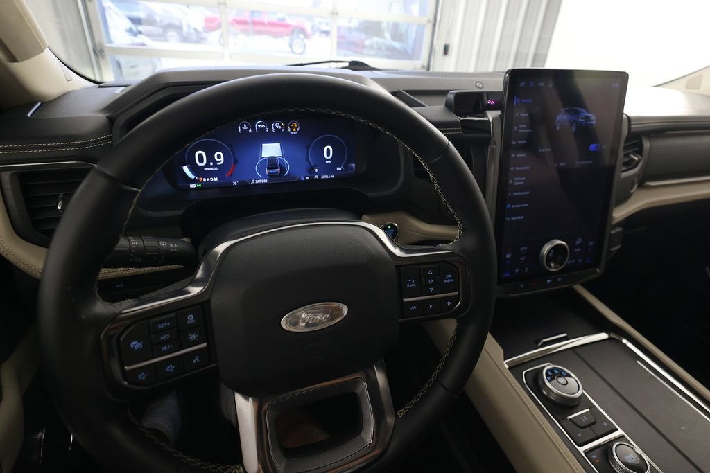 Used 2024 Ford Expedition Max Platinum AWD/4WD image 20