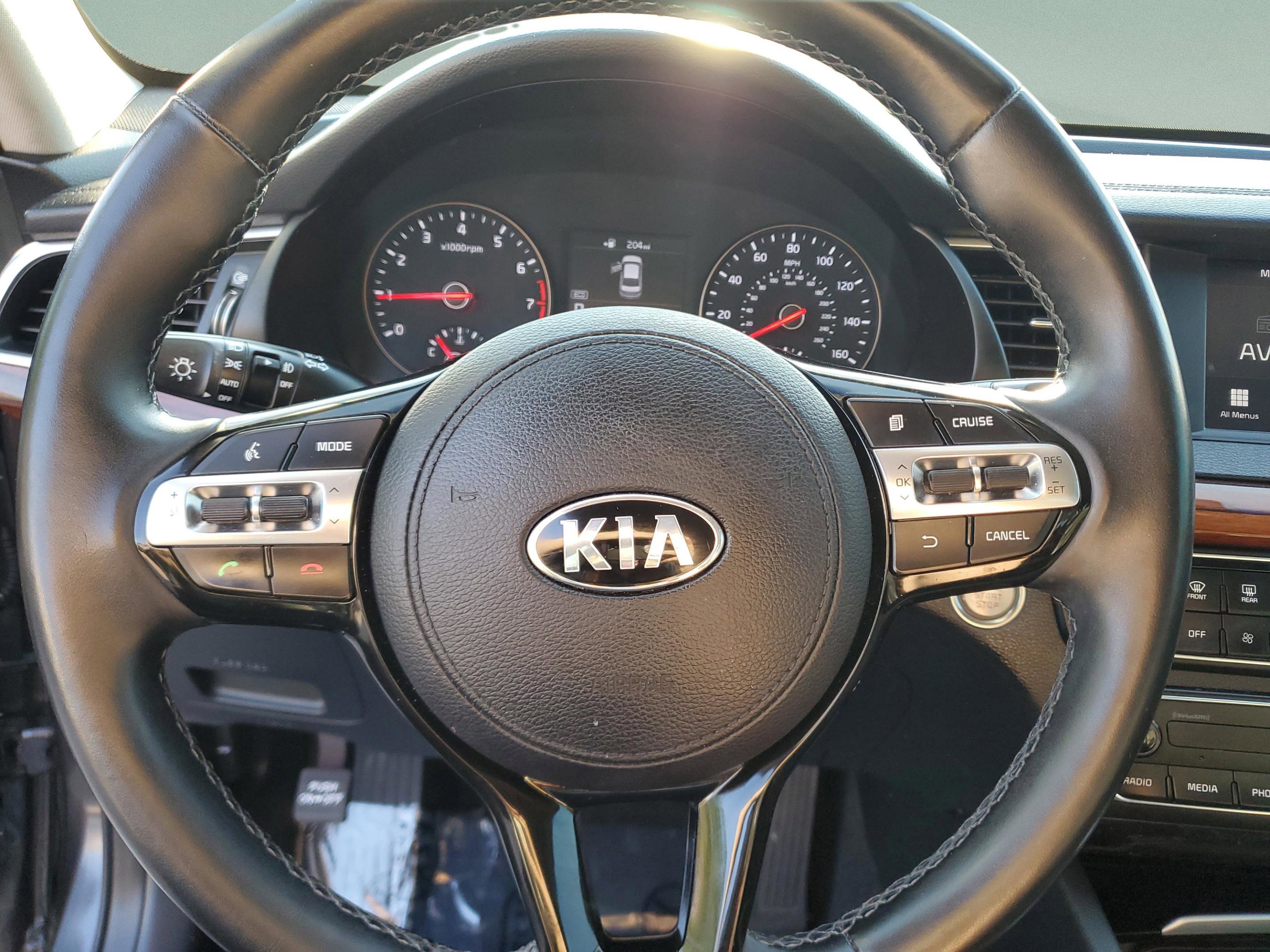 Certified 2018 Kia Cadenza Premium image 21